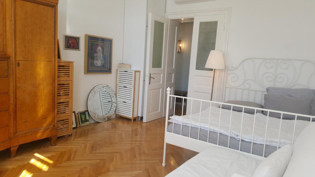 Room Next To Porto Montenegro 티바트 외부 사진