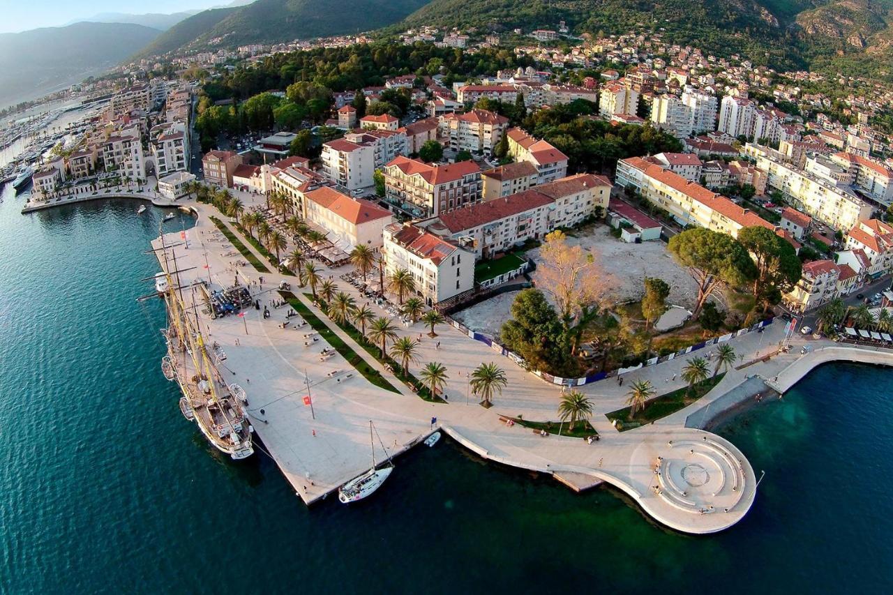 Room Next To Porto Montenegro 티바트 외부 사진
