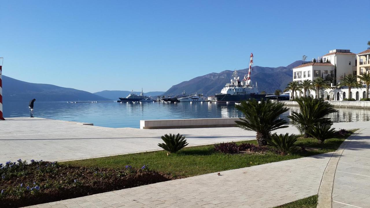 Room Next To Porto Montenegro 티바트 외부 사진