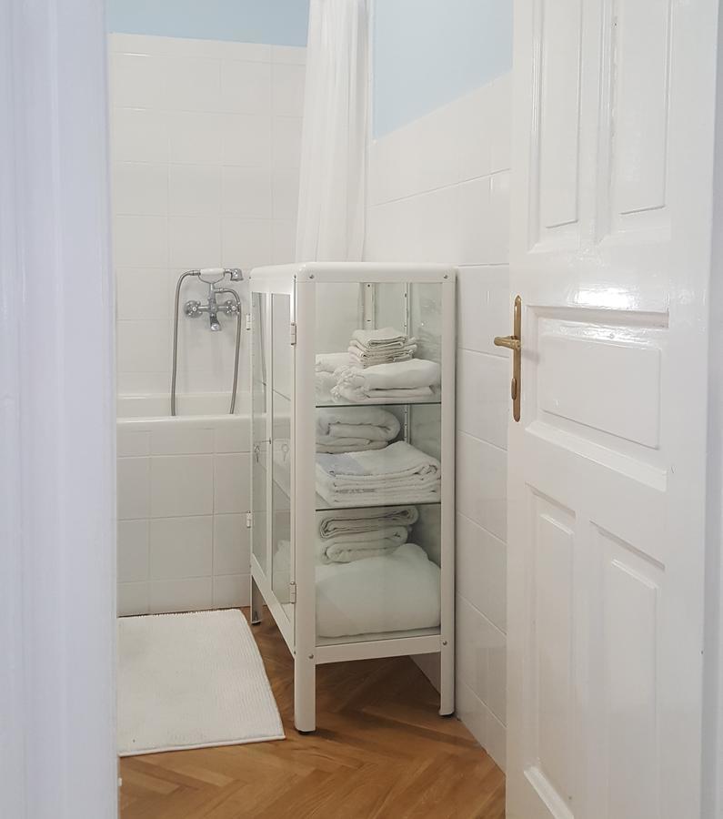 Room Next To Porto Montenegro 티바트 외부 사진
